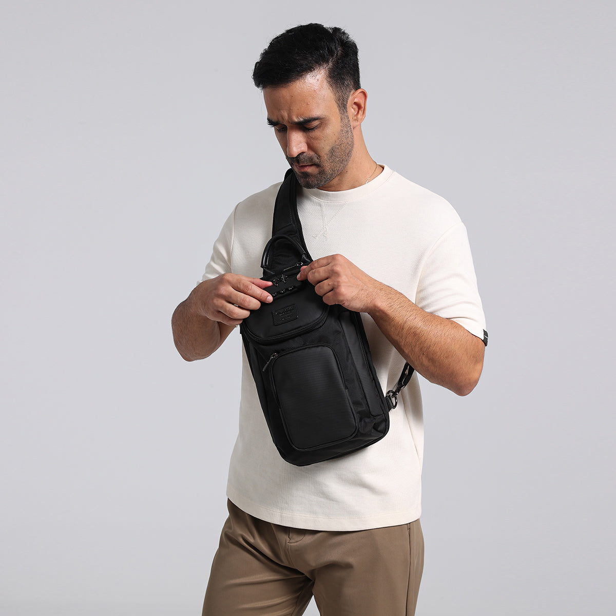 N6 Waterproof Crossbody Bag Theft-Proof Travel Shoulder Pack for Outdoor Riding & Urban Commute