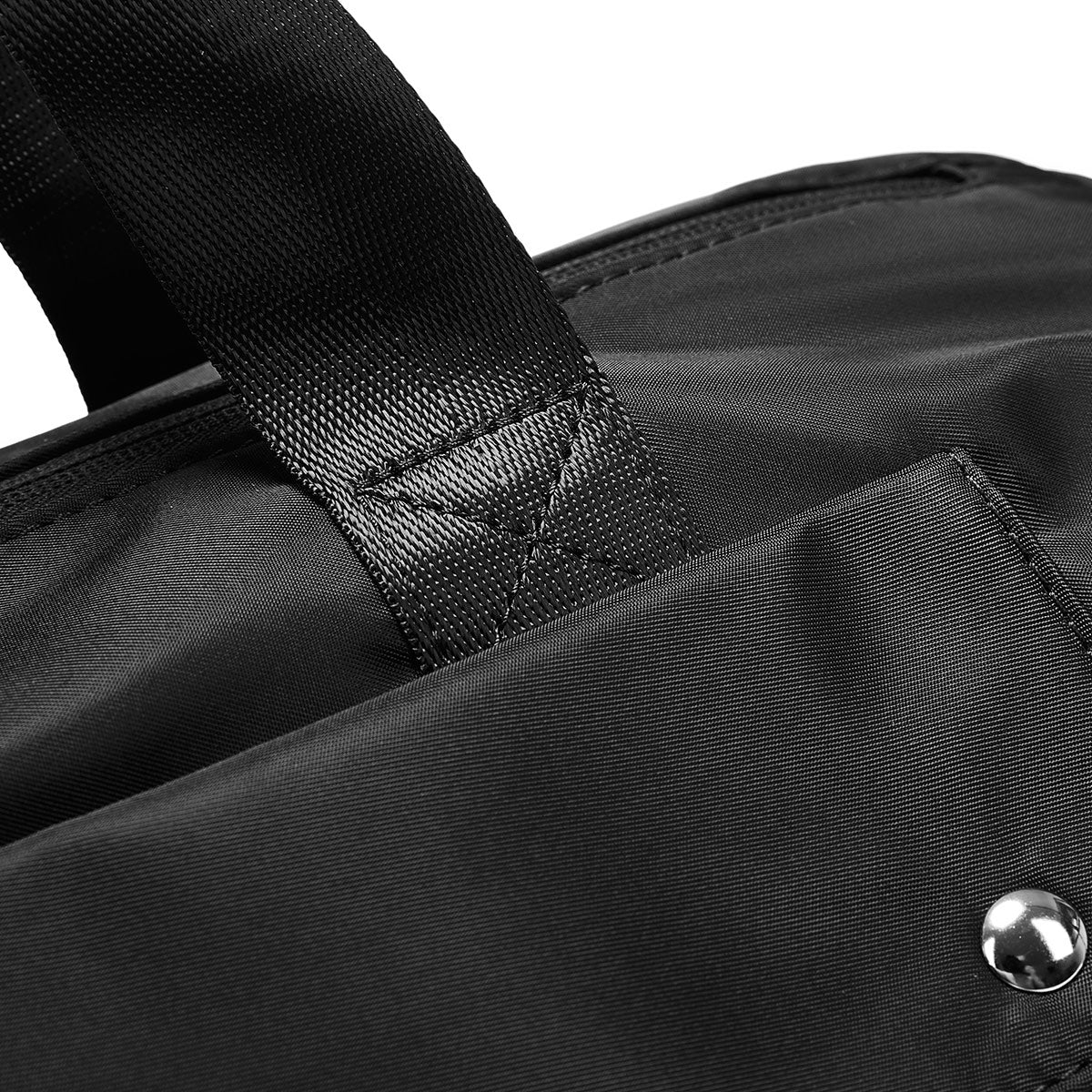 Minimalist Mobility: The R9 Sling for Active Lifestyles